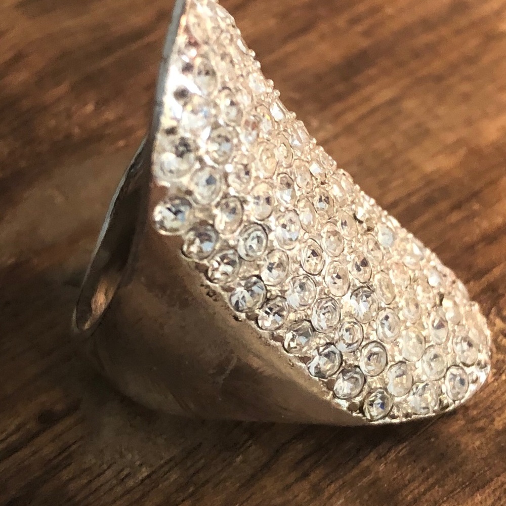 Beautiful rhinestone silver ring
